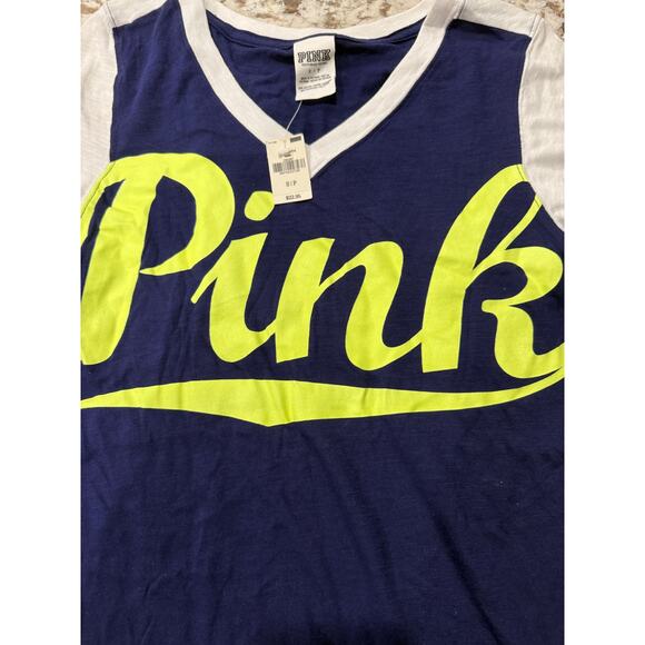 NWT VS Pink V-neck tee-XS - Picture 1 of 5